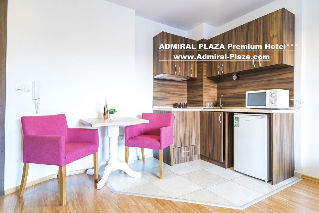 Admiral Plaza Hotel サニービーチ エクステリア 写真